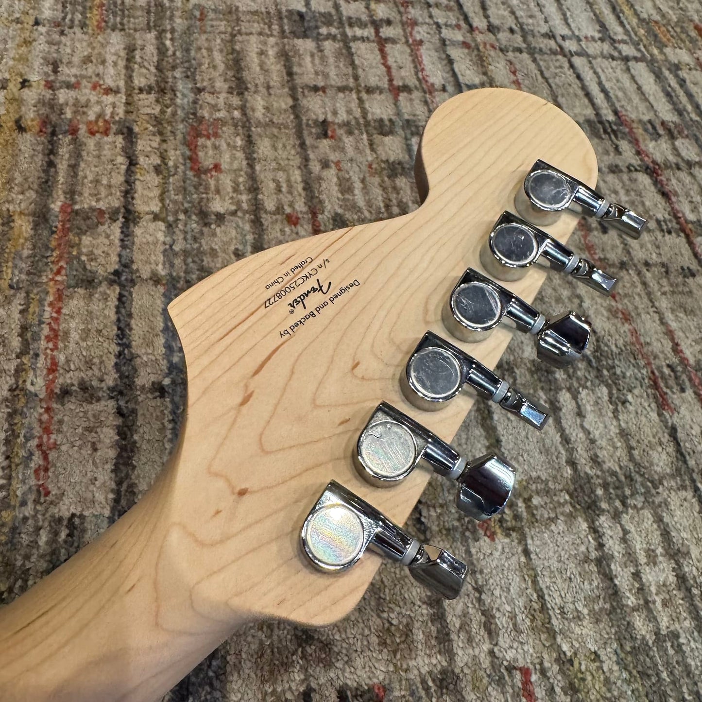 Squier FSR Affinity Jaguar  - Graffiti Yellow