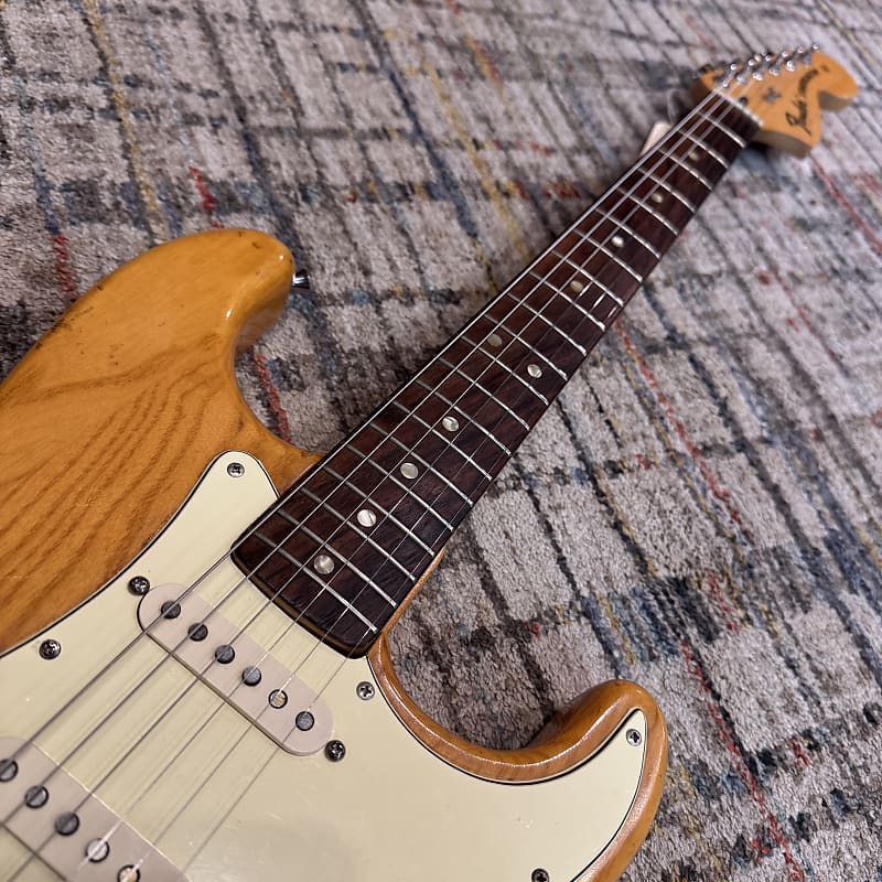 Fender 1972 Stratocaster with 3-Bolt Neck, Rosewood Fretboard - Natural