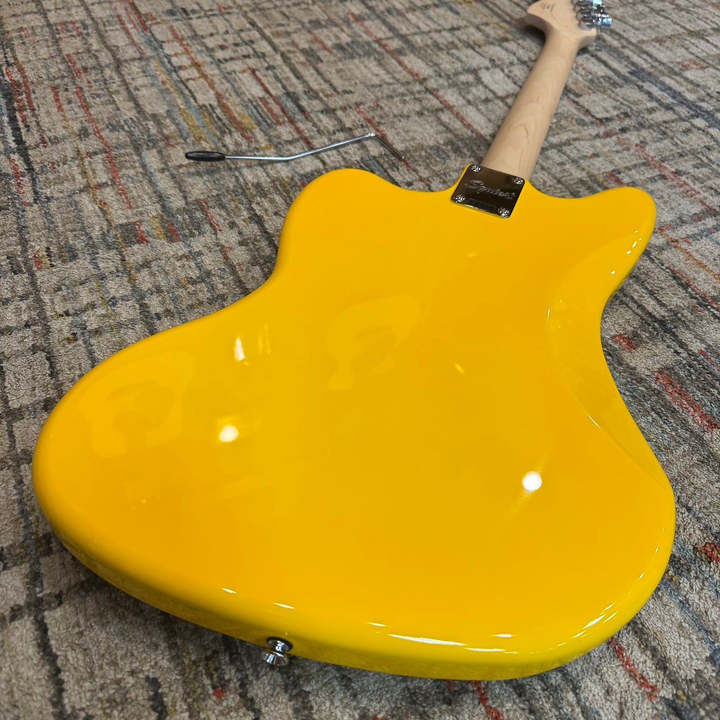 Squier FSR Affinity Jaguar  - Graffiti Yellow