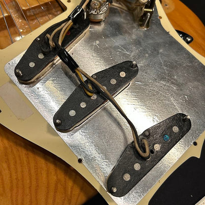 Fender 1972 Stratocaster with 3-Bolt Neck, Rosewood Fretboard - Natural