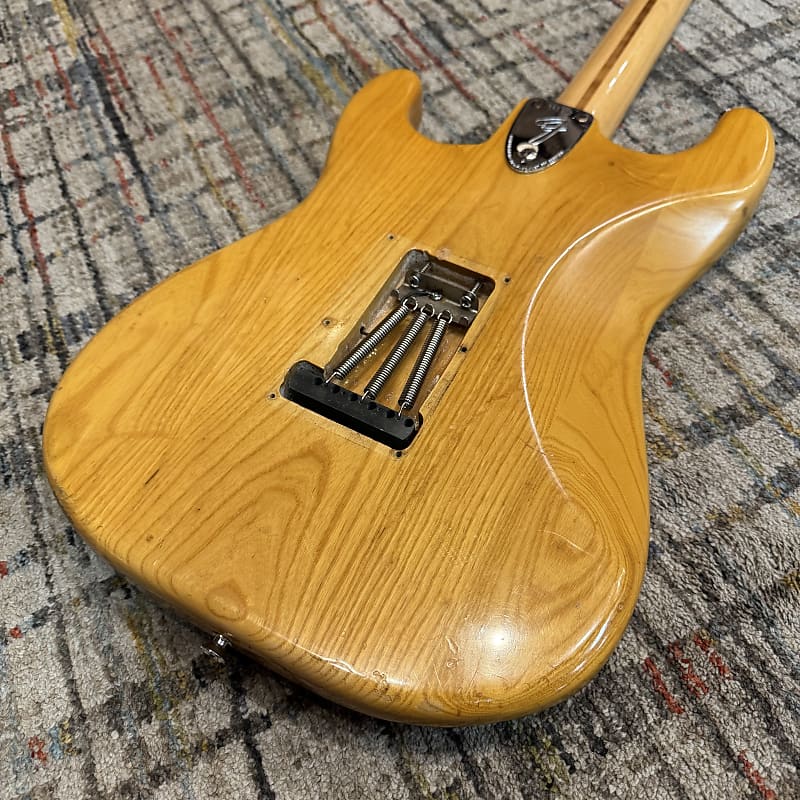 Fender 1972 Stratocaster with 3-Bolt Neck, Rosewood Fretboard - Natural