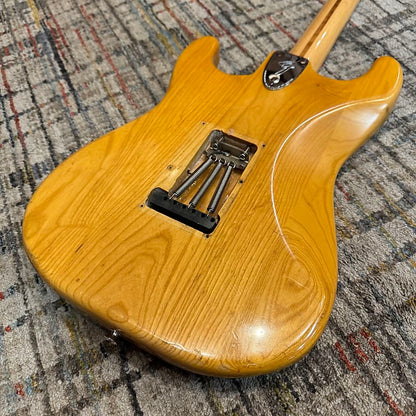 Fender 1972 Stratocaster with 3-Bolt Neck, Rosewood Fretboard - Natural
