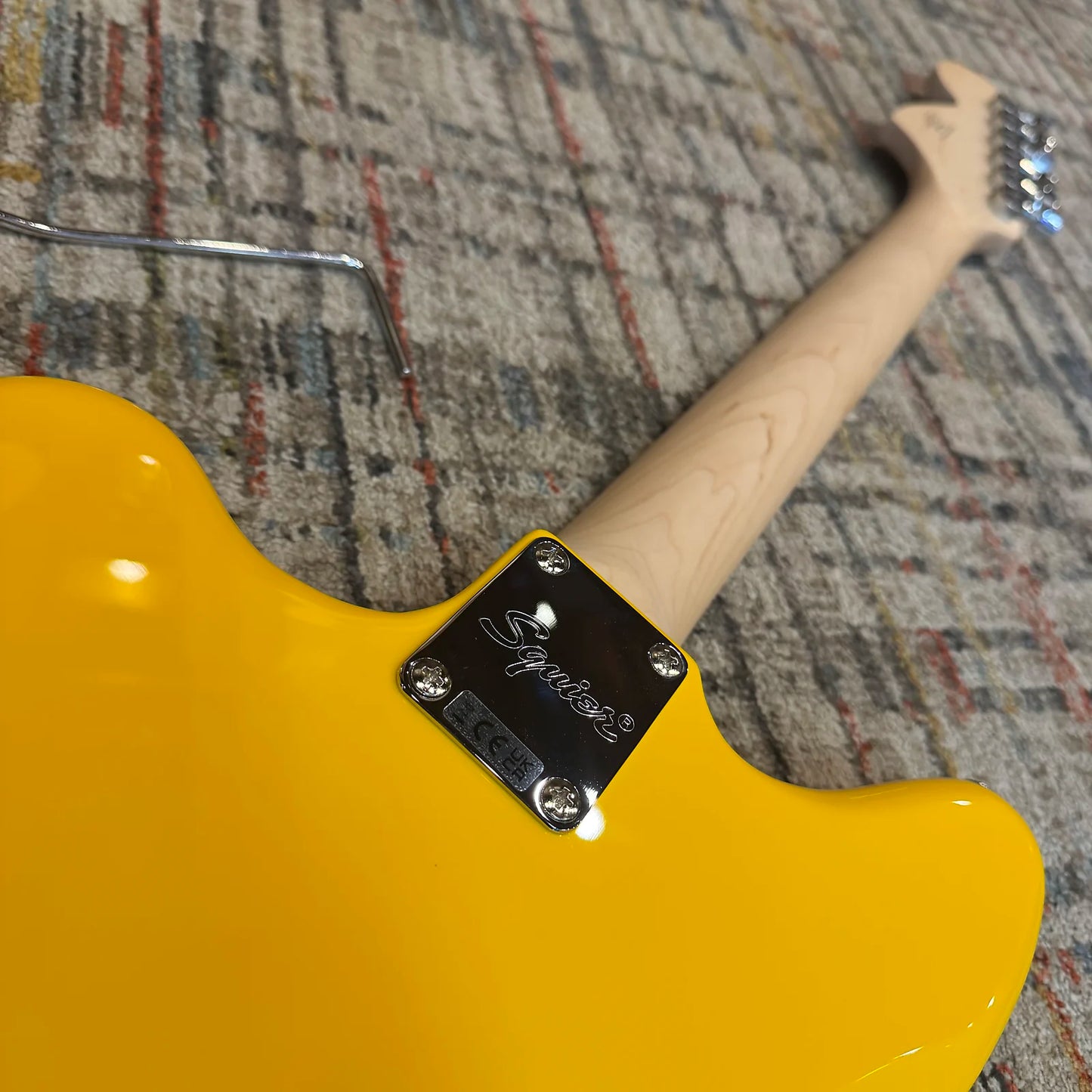 Squier FSR Affinity Jaguar  - Graffiti Yellow