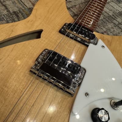 USED Rickenbacker 360 1990 - 2011 - Mapleglo