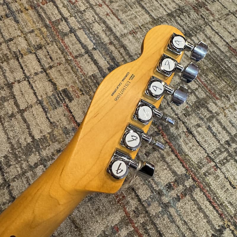 USED Fender American Ultra Telecaster - Cobra Blue