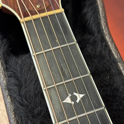 USED Taylor 810 (2003) w/ Case