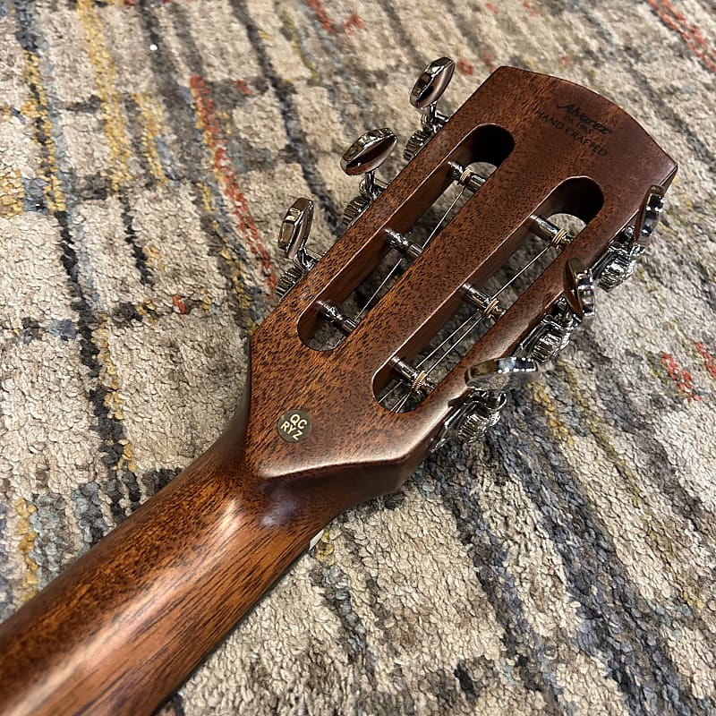 Alvarez LT60e Laureate Series 000-12 Fret Acoustic w/ FlexiCase - Sunset