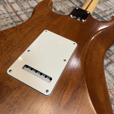 USED Fender FSR American Special Hand-Stained Stratocaster with Maple Fretboard - Satin Honey Burst