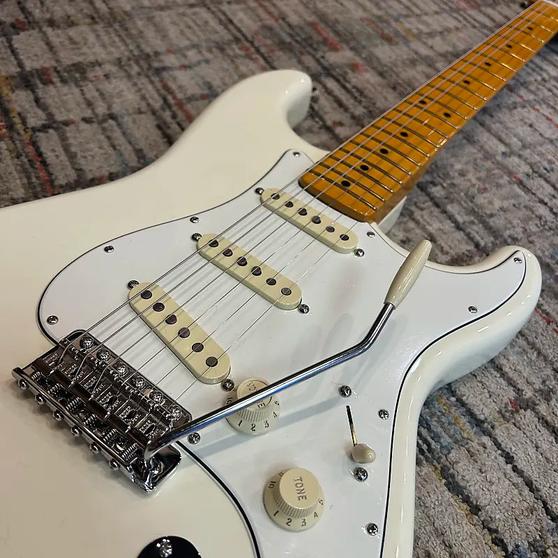 Fender DE LTD American Vintage II '73 Stratocaster MN w/ Case - Olympic White