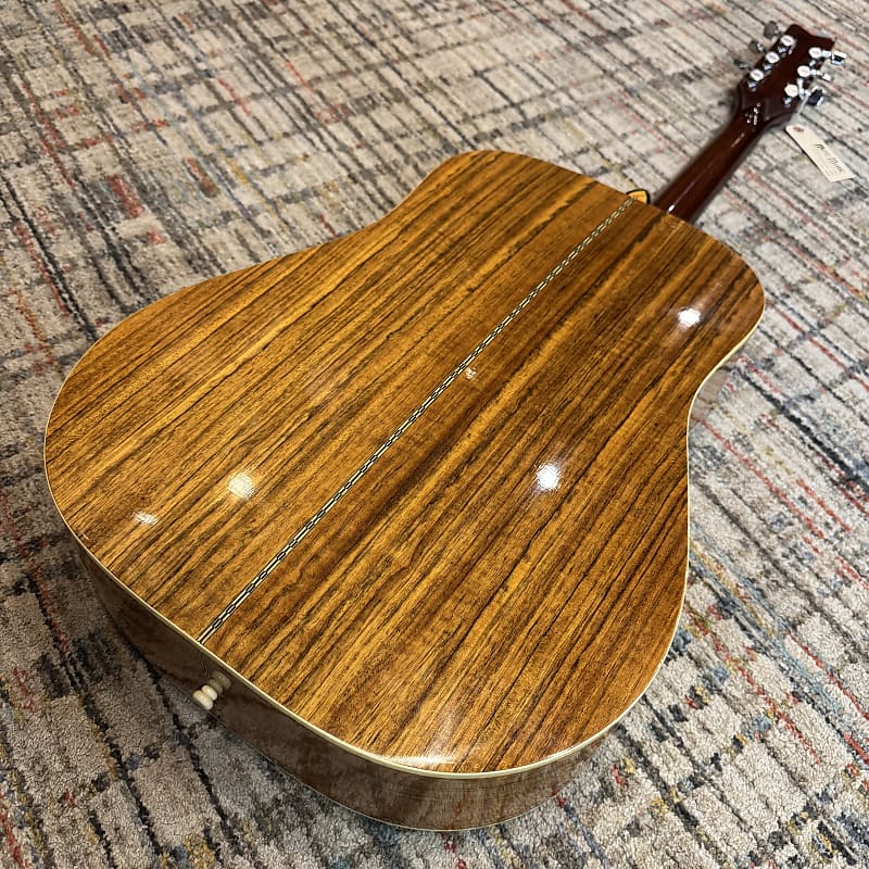 USED Washburn D13-N Natural w/ Case