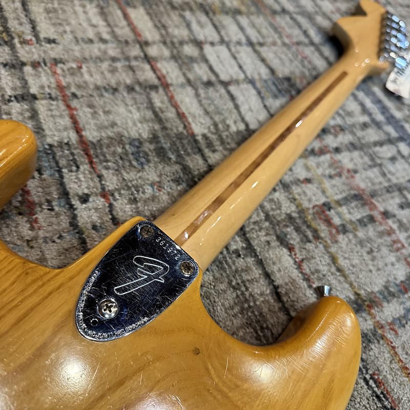 Fender 1972 Stratocaster with 3-Bolt Neck, Rosewood Fretboard - Natural