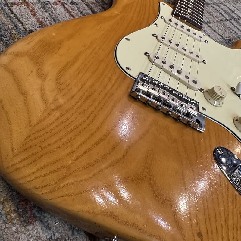 Fender 1972 Stratocaster with 3-Bolt Neck, Rosewood Fretboard - Natural