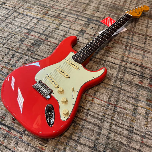 Fender DE LTD American Vintage II '61 Stratocaster w/ Case - Fiesta Red