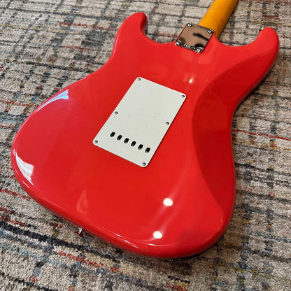 Fender DE LTD American Vintage II '61 Stratocaster w/ Case - Fiesta Red