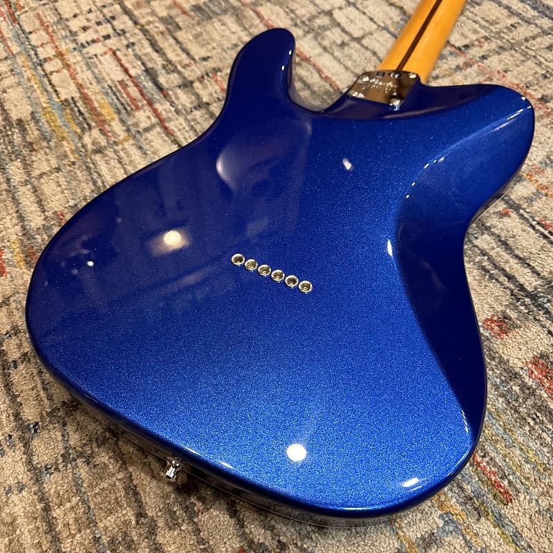 USED Fender American Ultra Telecaster - Cobra Blue
