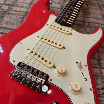 Fender DE LTD American Vintage II '61 Stratocaster w/ Case - Fiesta Red