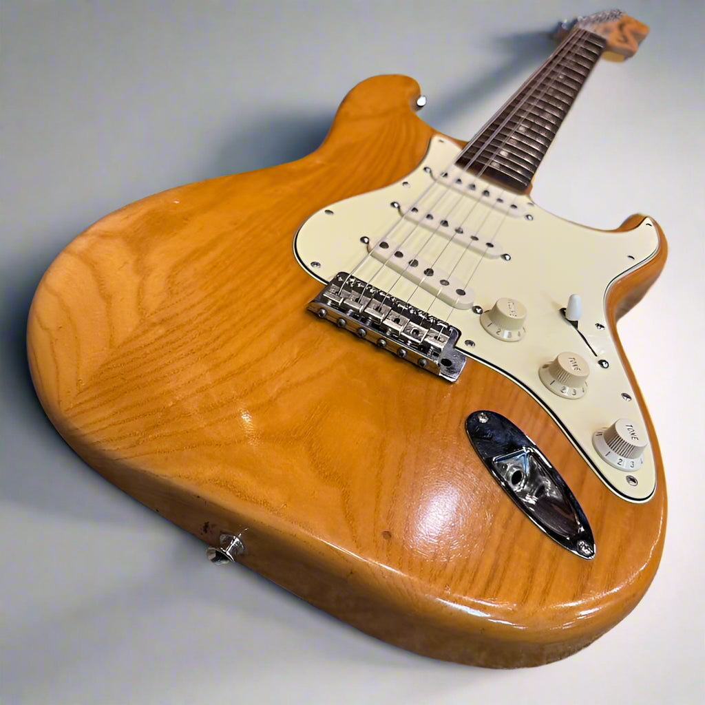 Fender 1972 Stratocaster with 3-Bolt Neck, Rosewood Fretboard - Natural