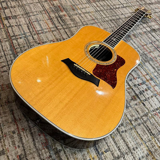 USED Taylor 810 (2003) w/ Case